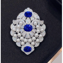 Treasure Diamond Women Brooch of Vintage Royal Blue Diamond Art Jewel Brooch Online Handmade